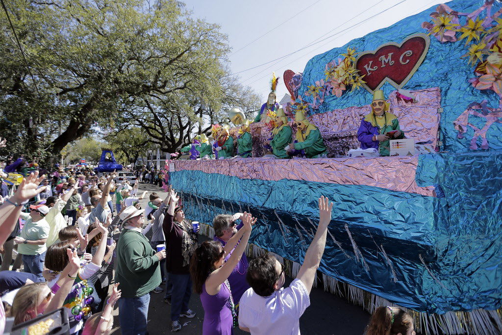 Krewe of Mid-City 2017 rolls in New Orleans: See Mardi Gras parade photos